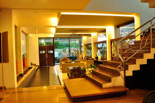 ซายูจแยมเรสซิเดนซี่ Hotel ปาลักกัด ภายนอก รูปภาพ