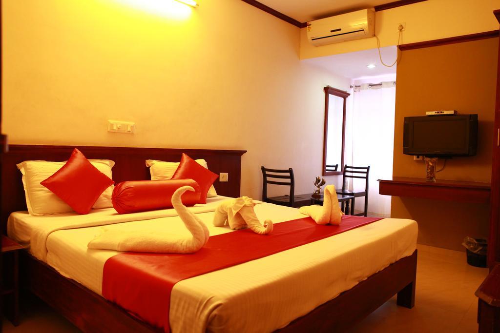 ซายูจแยมเรสซิเดนซี่ Hotel ปาลักกัด ห้อง รูปภาพ