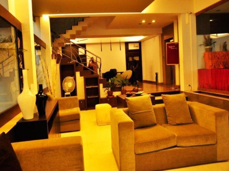 ซายูจแยมเรสซิเดนซี่ Hotel ปาลักกัด ภายนอก รูปภาพ